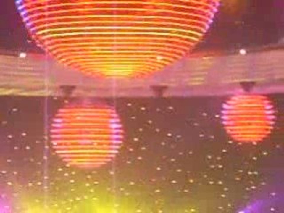 ~~0o0~~HOLIDAY ON ICE le 14 février 2009 au Zénith 7~~0o0~~