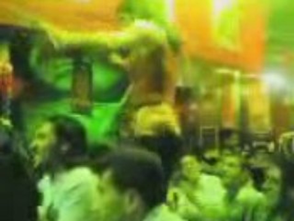 شيعي جنس ثالث يرقص في حسينيه احتفالا في قتل عمر الفاروق