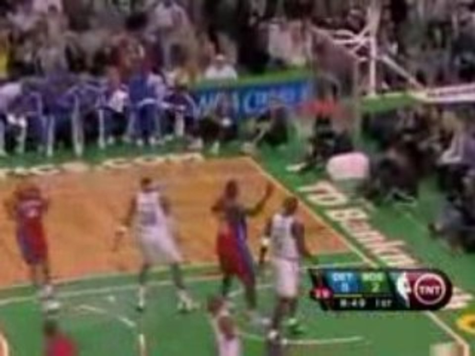 Allen Iverson - Assist of the Night 11.20.08 NBA