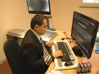 Mustafa Ipekci, notaire malvoyant