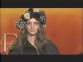 Diane Von Furstenberg Runway - Fashion Week, Fall '09