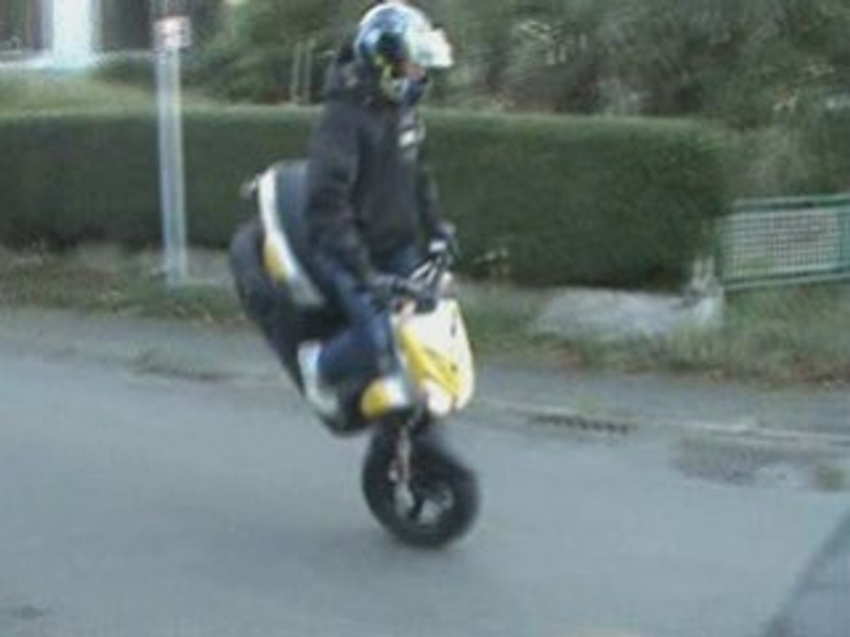 Jérôme KR - Stoppie 15m