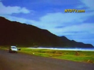 Indonesians Mourn Aceh Tsunami with Unity