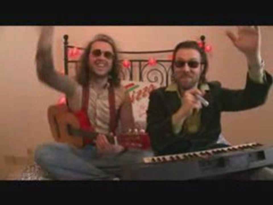 LA CHANSON DU DIMANCHE DOLCE VITA CLIP HUMOUR MUSIQUE TOP HQ