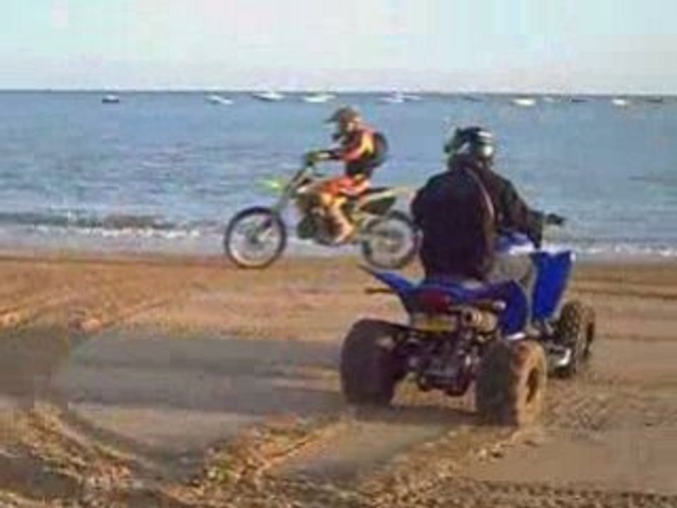 350 RAPTOR N 250 RM WEELING N DRIFT ON THE BEACH