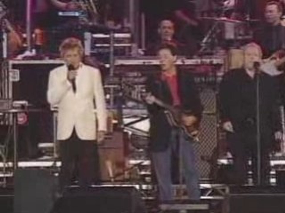Paul McCartney Ft. - All You Need Is Love (Live 2002)