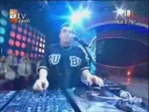 Ceza Feat Funky C- Vark Var Canli Performans- IBo Show