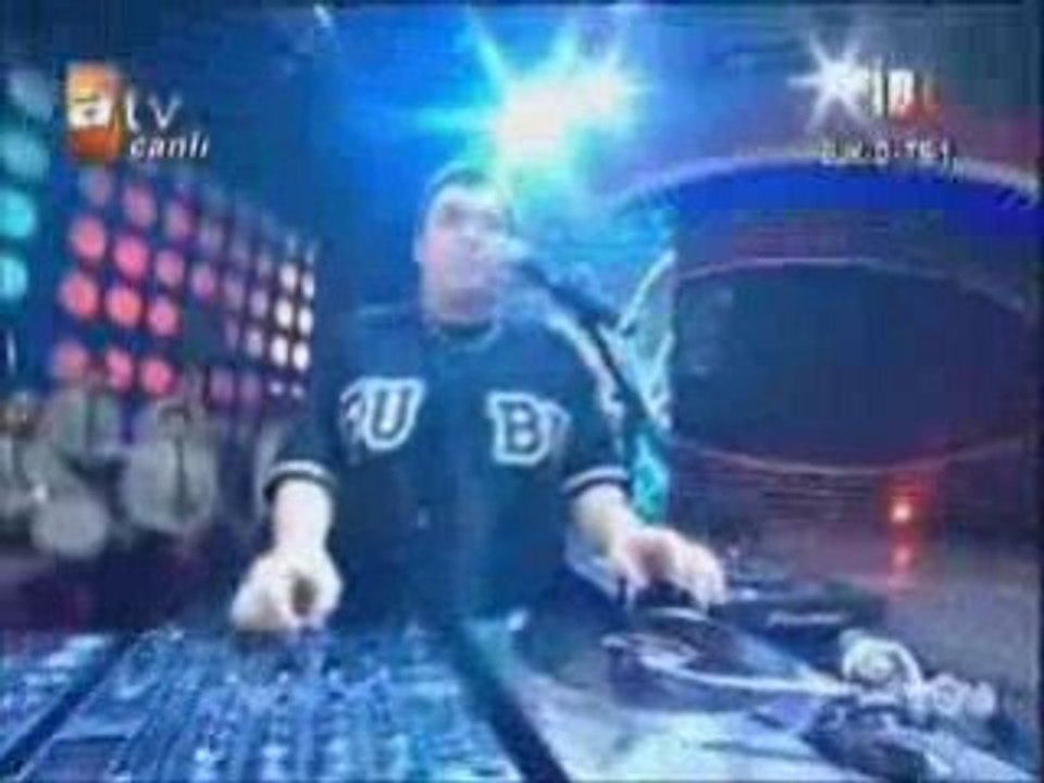 Ceza Feat Funky C- Vark Var  Canli Performans- IBo Show