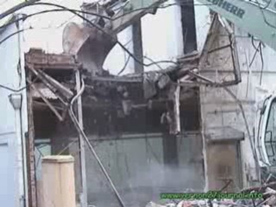 Louviers, destruction Îlot Renault