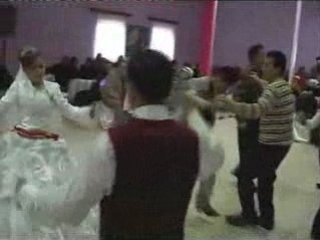 ALAPLI-Bülent ve Nura´nin Dügünü-Bölüm 5(salon)