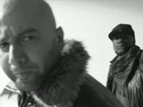 Teaser Flash Ds Ma Tete