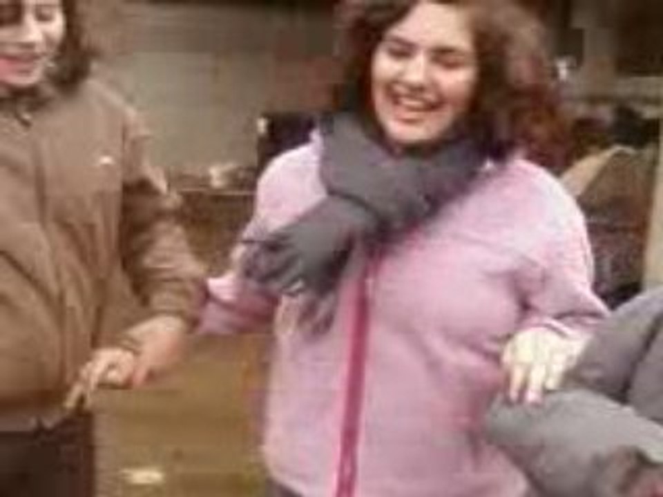 troi folle qui chante