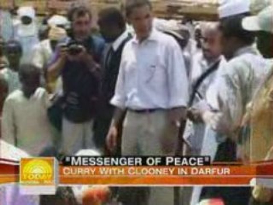 Ann Curry and George Clooney in Chad (2)