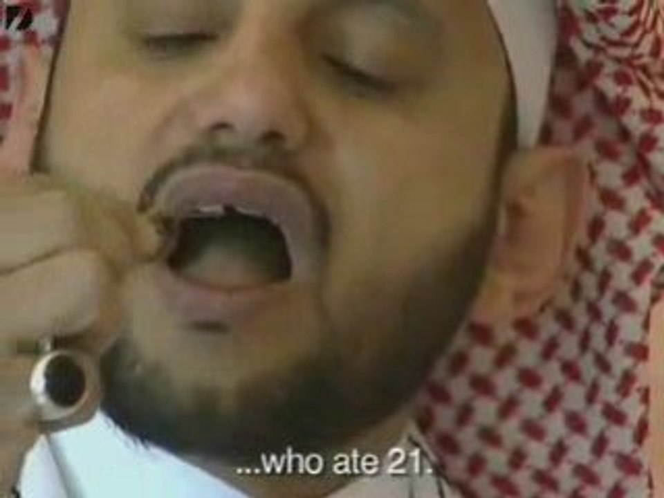 Un Saoudien Mange 22 Scorpions !