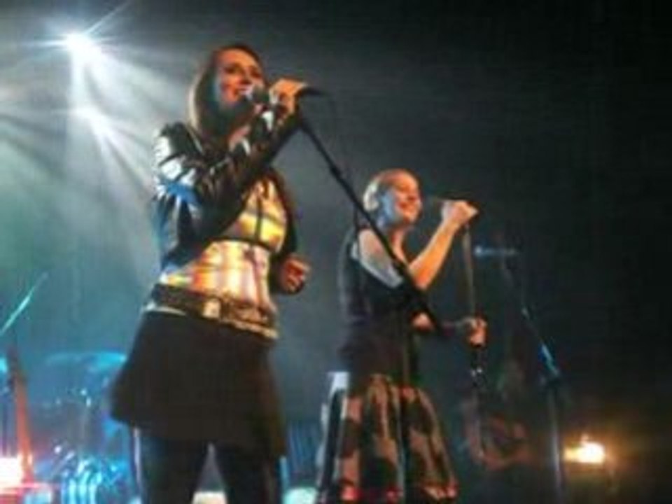 Agua de Annique feat Sharon - Somewhere [De Oosterpoort]