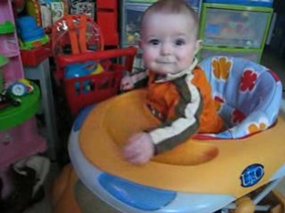 Matt découvre le trotteur