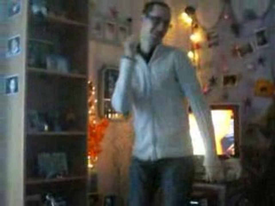 Juju qui dance  waouuu