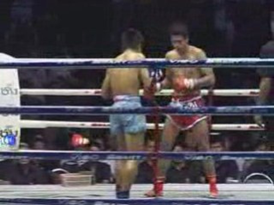 Lertsila Chumpaetour vs Yodbuangarm Lukbanyai