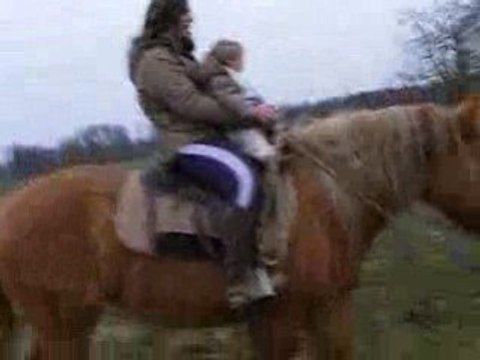 Louis à cheval pour la 1ère fois