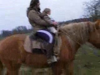 Louis à cheval pour la 1ère fois