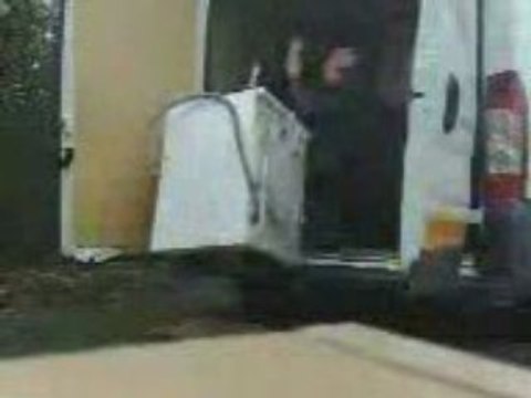 Déménagement: 1ère leçon par Sanka: la machine à laver