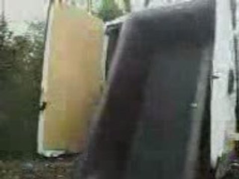 Déménagement: 2ème laçon par Sanka: le canapé