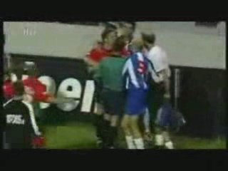 Un soigneur gardien de but