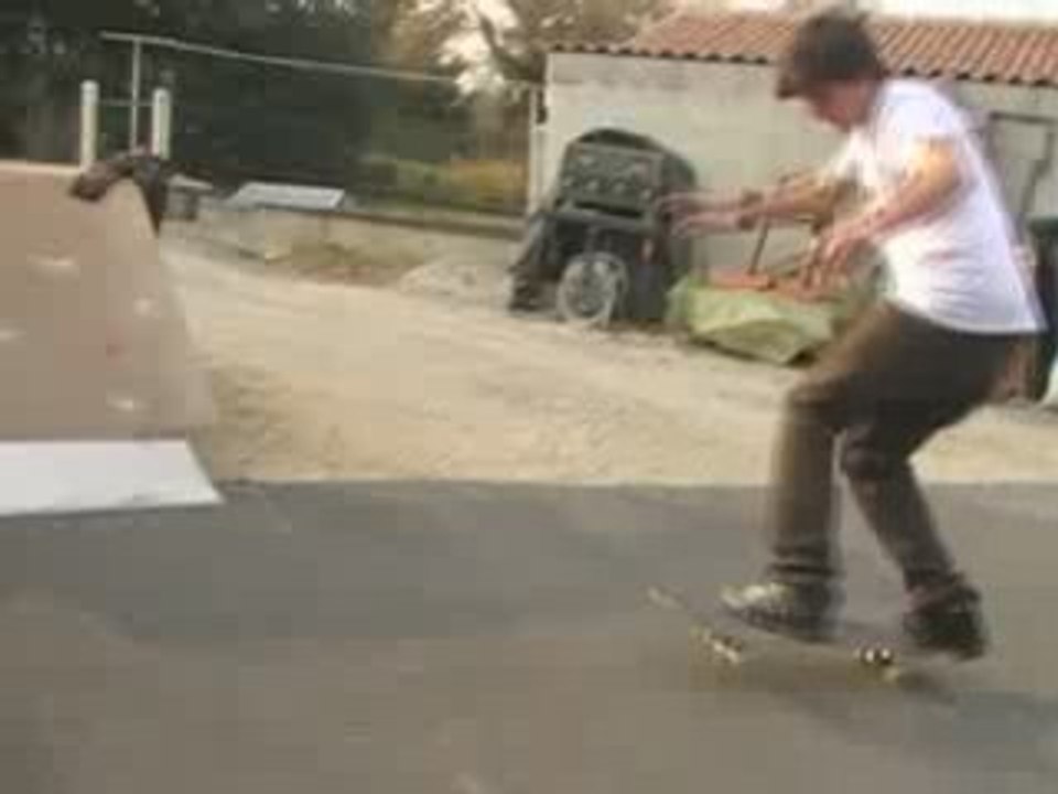 Grind nollie 360 out