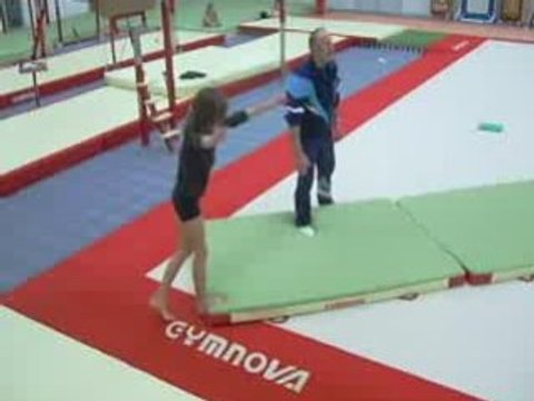 Jessica rondade flip salto tendu
