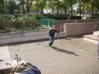 Alex fait un saut de chat