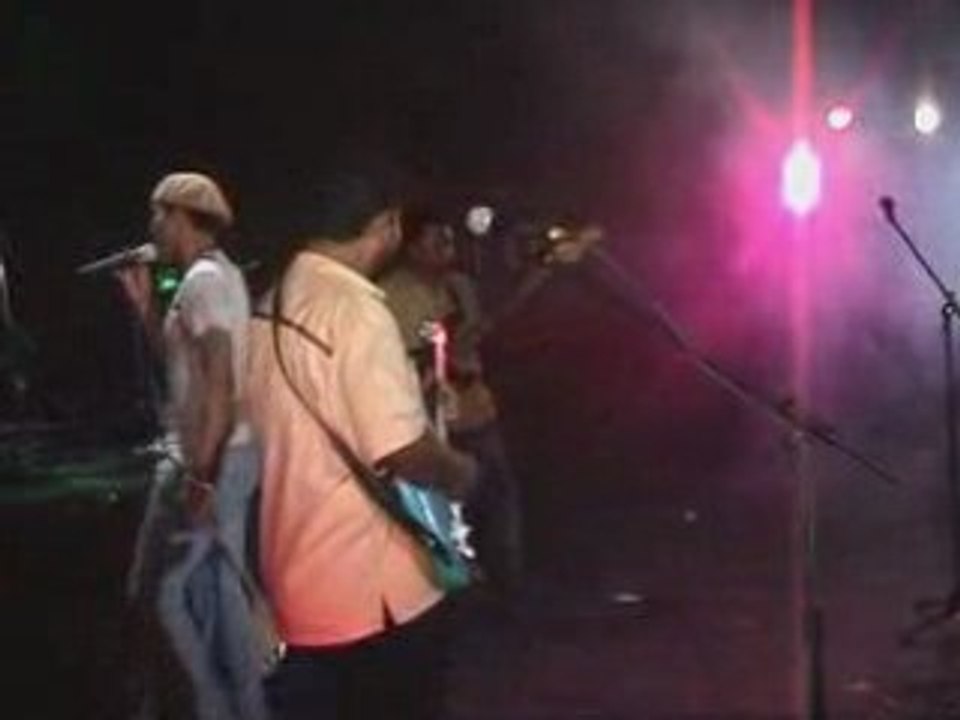 Ny ao anatiko ao live palais des sports