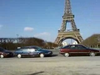 Passion XM devant la tour eiffel