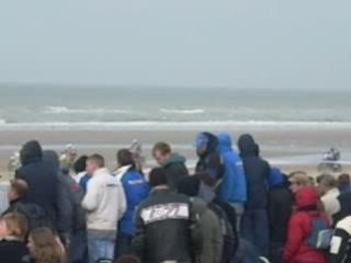 Arrivée des motards sur la ligne de départ !!!!!!!