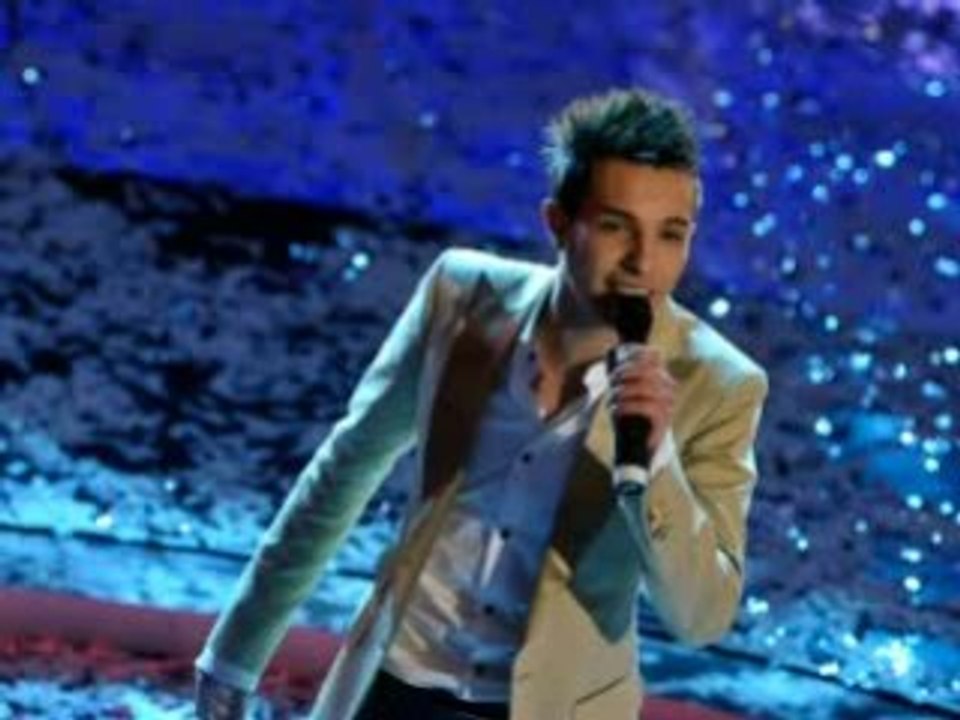 Plagio a Sanremo, Marco Carta o Eros?