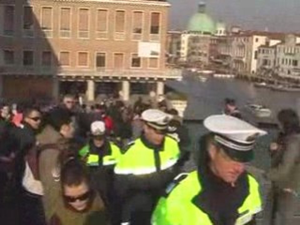 ATOPOS IN VENEZIA