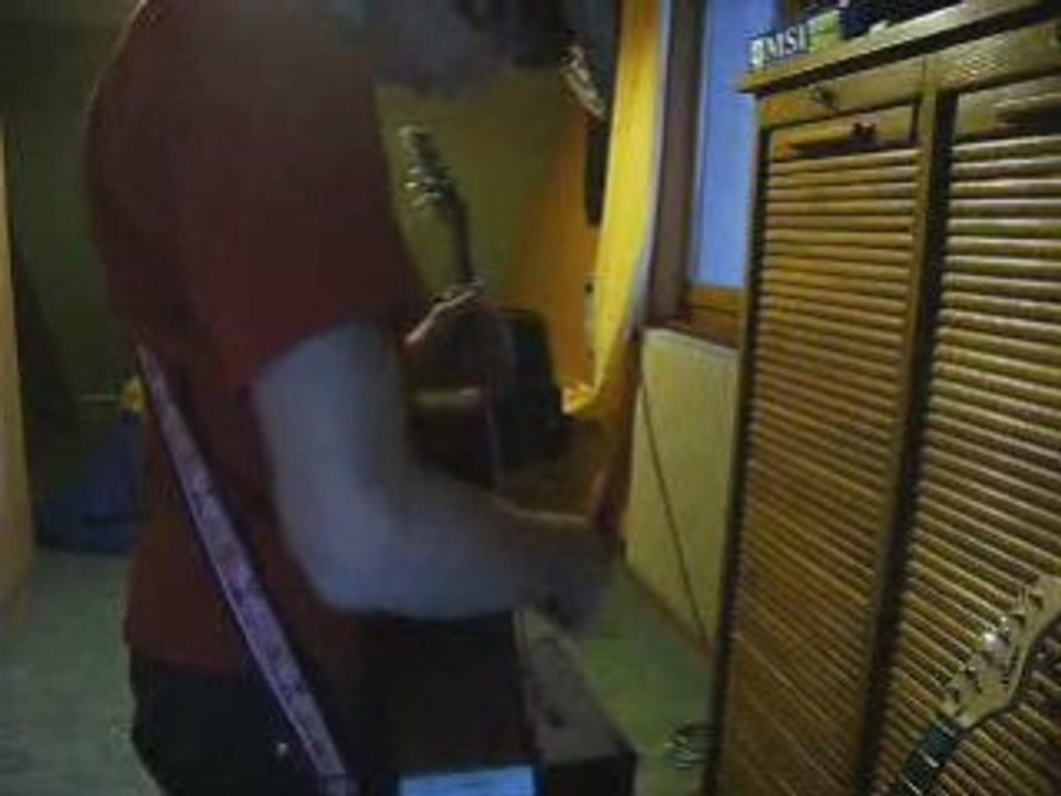 Clip elle a pissé à côté-Barry