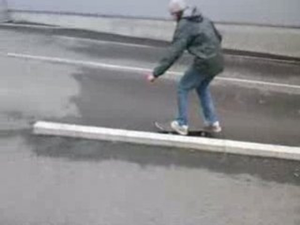 Sk8 Corps Matt en Board slide