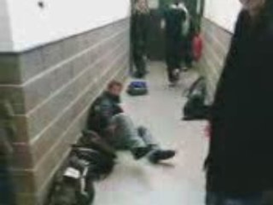 imitation pub mikado par gonzo et mapuce version 1