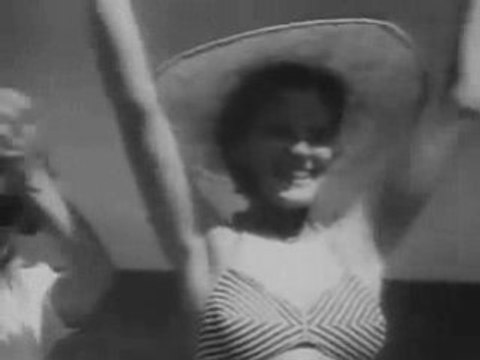 CLIP ARLETTY MADELEINE PARODIE TOUR DE FRANCE RETRO SIXTIES