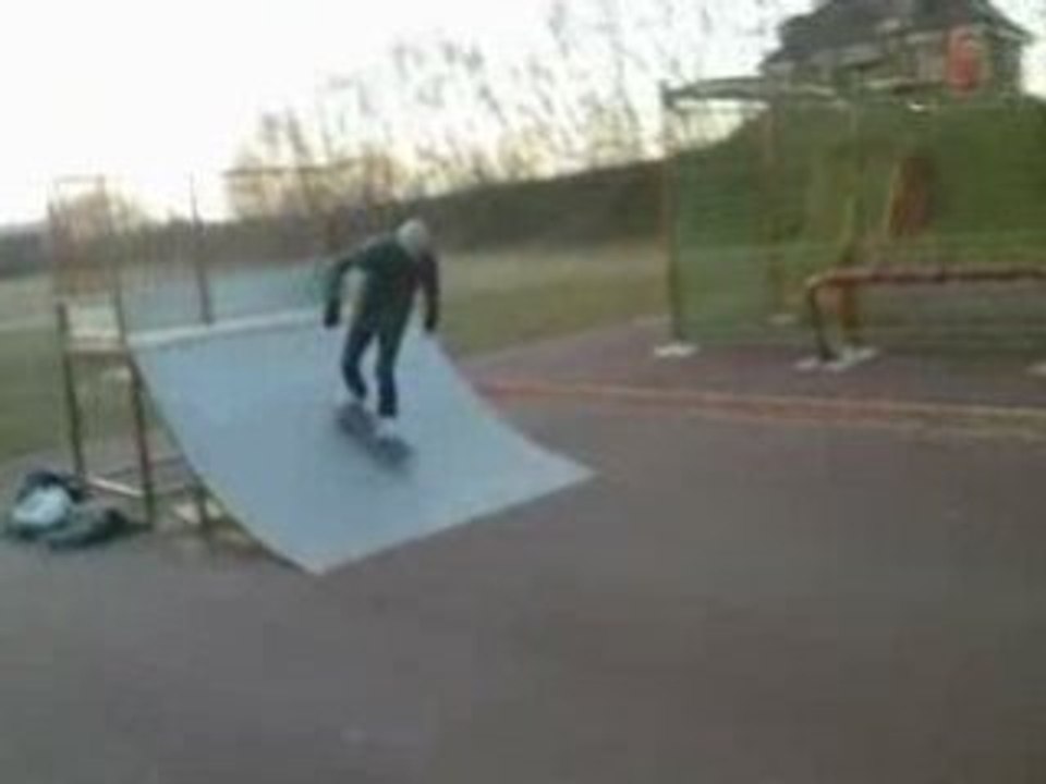 Sk8 Corps Matt nose stall sur un truc en bois