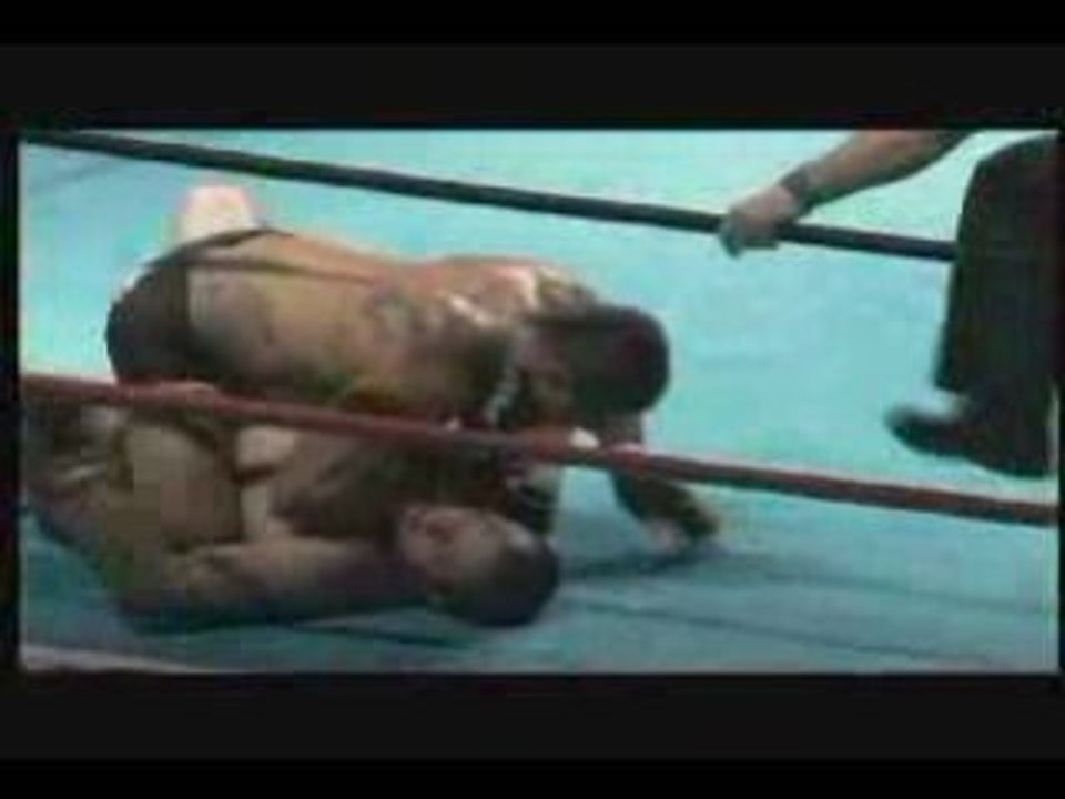 Fedor Emelianenko vs Ricardo Arona - R1 22 12 2000
