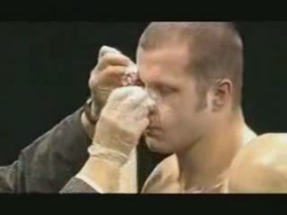 Fedor Emelianenko vs Tsuyoshi Kohsaka 22 12 2000