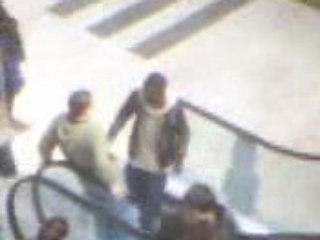 Des mec embrasse des meuf inconnu