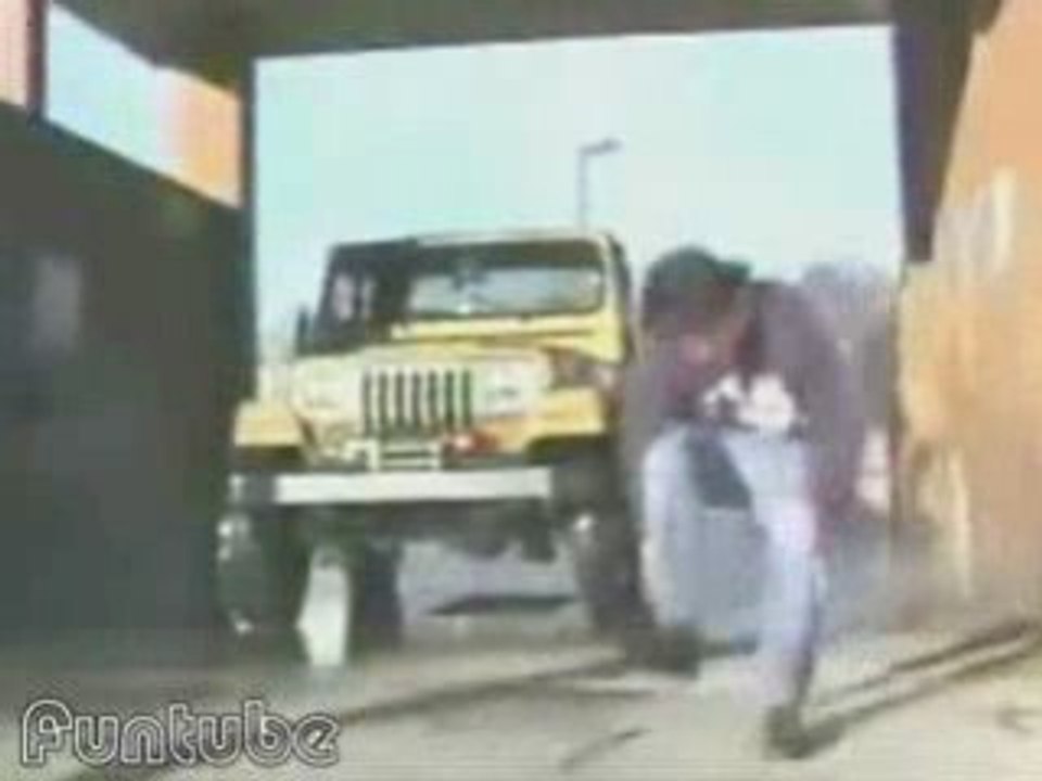 Regis lave sa voiture