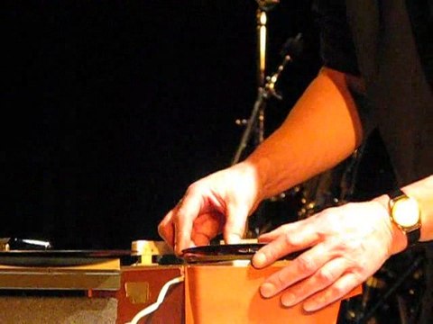 SONIC PROTEST 2008 - Michael Vorfeld & Claus Van Bebber