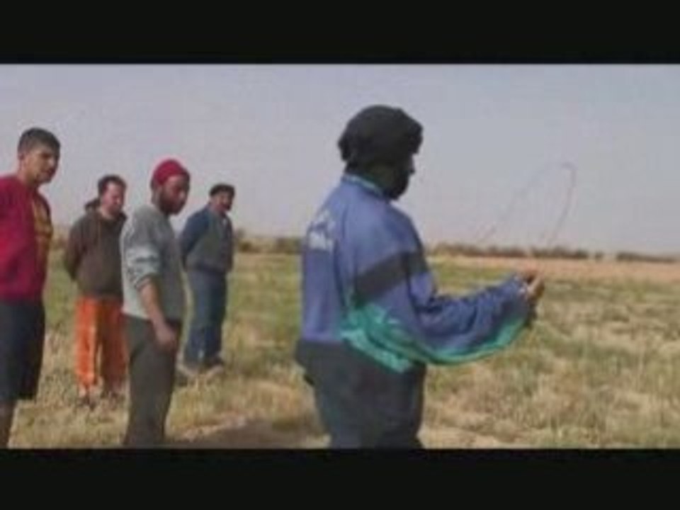 ENTRE DUNES ET BITUME extrait 3 (documentaire)
