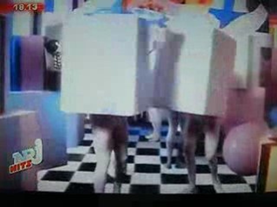 Lilly allen the fear