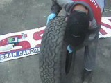 reparation pneu avec meche par  nissan cahors vidéo 1sur 7