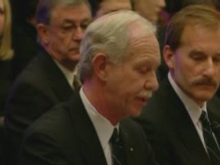 Hudson 'hero' pilot issues air safety warning