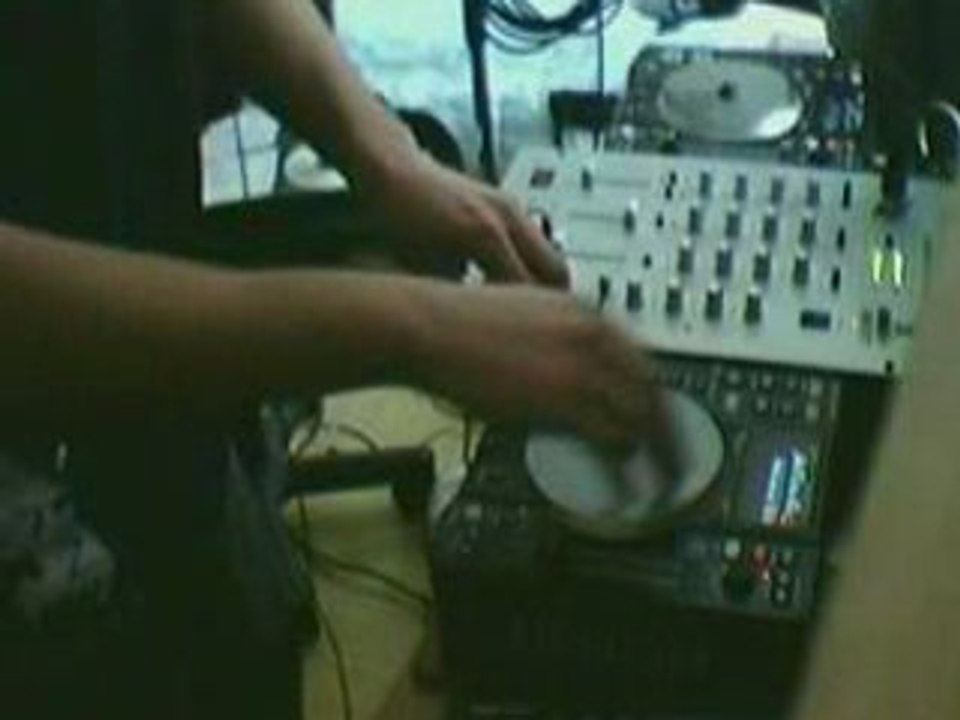 Mix kuduro/coupé décalé/club live par Micster 25-02-2009